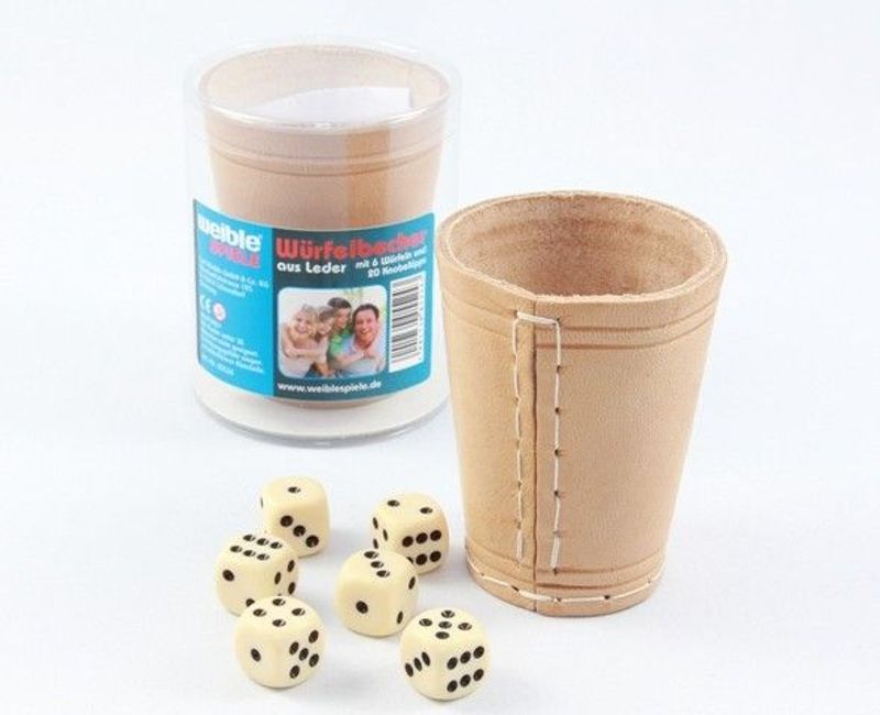 Würfelbecher aus Leder mit 6 Würfeln